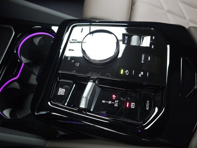 2025 BMW 5 SERIES 缩略图 12