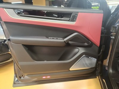 PORSCHE CAYENNE - 10