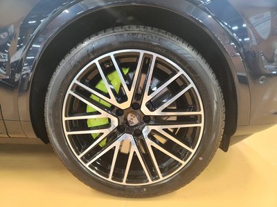 PORSCHE CAYENNE - 3