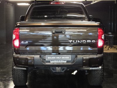TOYOTA TUNDRA - 2