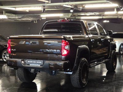 TOYOTA TUNDRA - 3