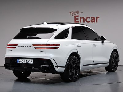 صورة 5 لـ 2025 Genesis GV70