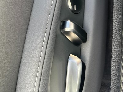 صورة مصغرة 56 لـ 2023 Lexus LC
