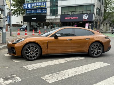 PORSCHE PANAMERA - 2