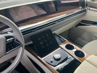 2025 Cadillac ESCALADE — миниатюра 39