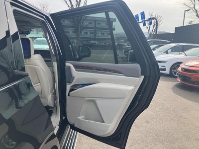 2025 Cadillac ESCALADE — миниатюра 23