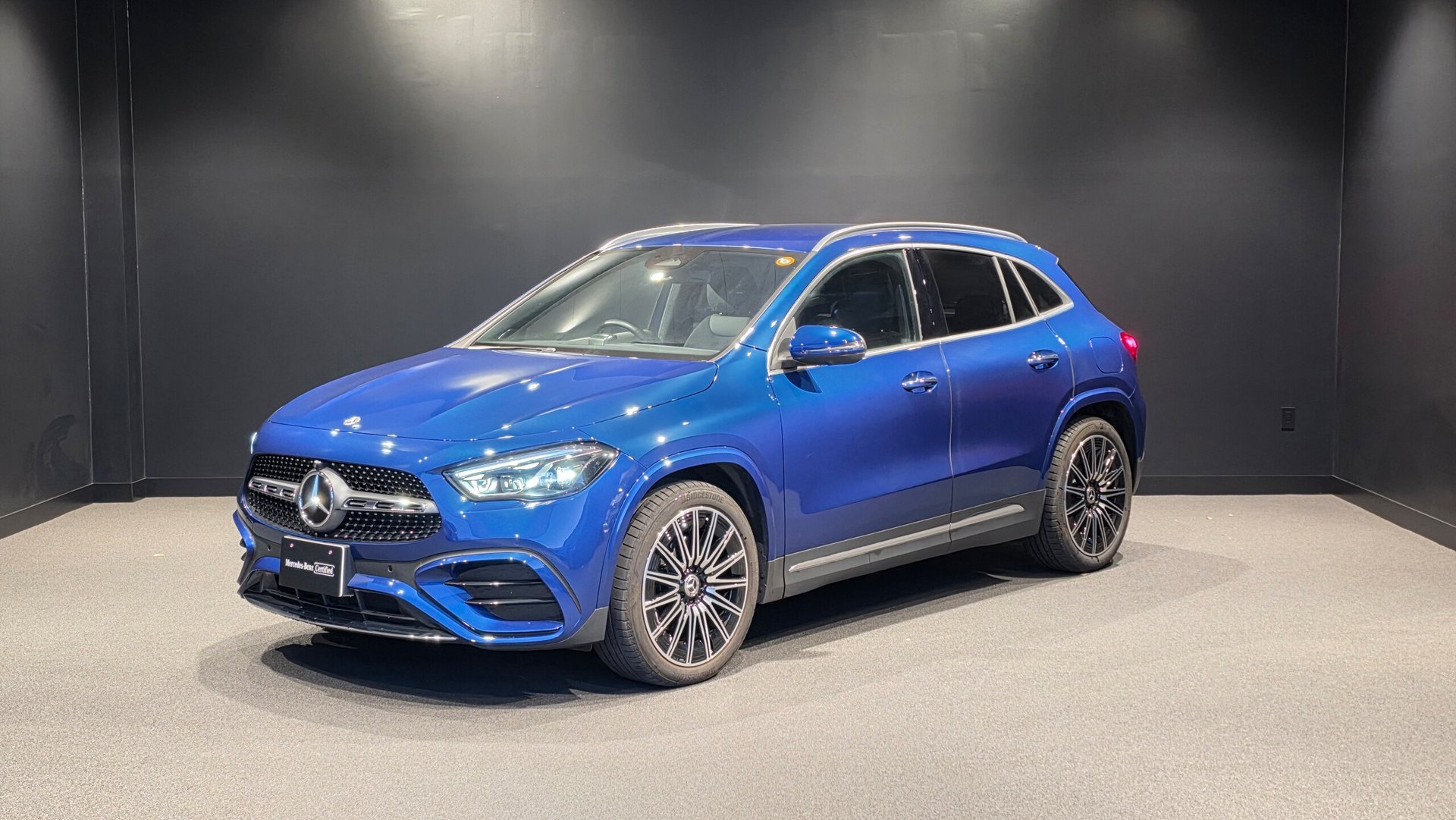 MERCEDES-BENZ GLA - View 1