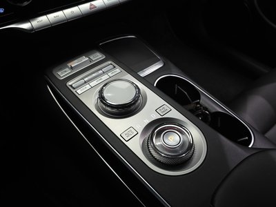 2022 Genesis GV70 thumbnail 12