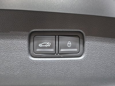 2022 Genesis GV70 thumbnail 31