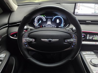 2022 Genesis GV70 thumbnail 19