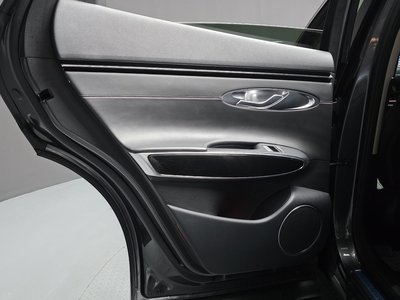2022 Genesis GV70 thumbnail 15