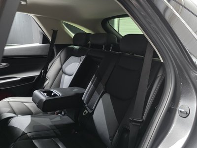 2022 Genesis GV70 thumbnail 16
