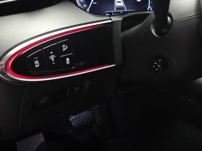 2022 Genesis GV70 thumbnail 32