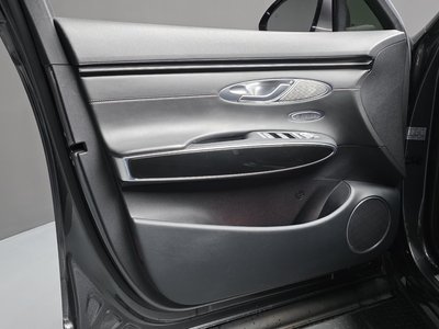 2022 Genesis GV70 thumbnail 14