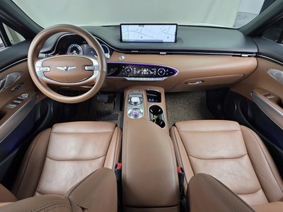 صورة 5 لـ 2021 Genesis GV70