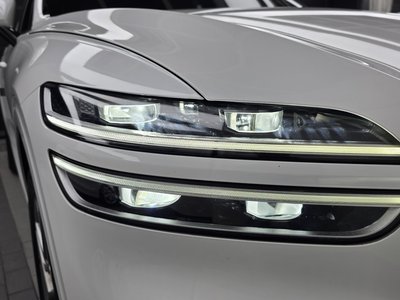 صورة 9 لـ 2021 Genesis GV70