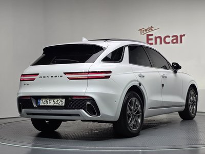 صورة 4 لـ 2021 Genesis GV70