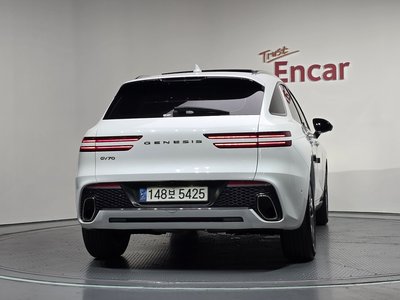 صورة 3 لـ 2021 Genesis GV70