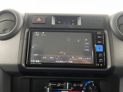 TOYOTA LAND CRUISER 70 - 5