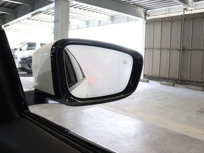 2025 BMW 3 SERIES 照片 8