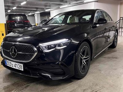 MERCEDES-BENZ E-CLASS - 1