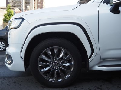 صورة مصغرة 24 لـ 2023 Toyota LAND CRUISER 300