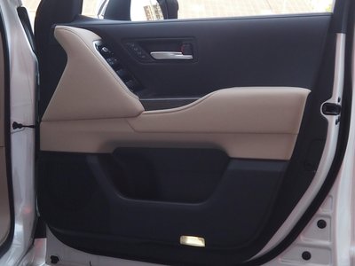 صورة مصغرة 74 لـ 2023 Toyota LAND CRUISER 300