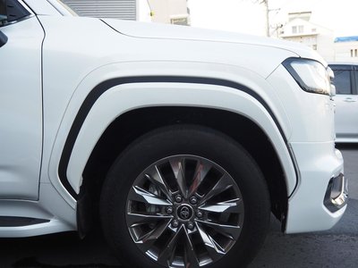 صورة مصغرة 39 لـ 2023 Toyota LAND CRUISER 300