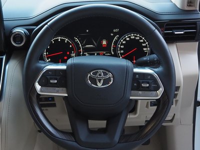 صورة مصغرة 48 لـ 2023 Toyota LAND CRUISER 300