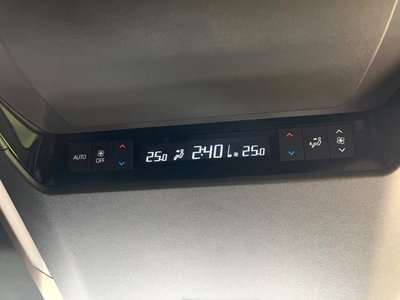 2023 Toyota ALPHARD thumbnail 48