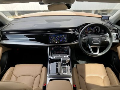 AUDI Q8 - 9