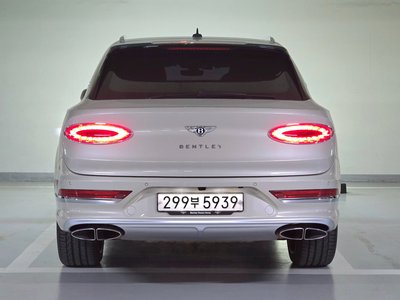 BENTLEY BENTAYGA - 6