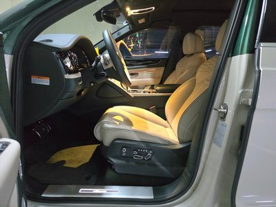 BENTLEY BENTAYGA - 8