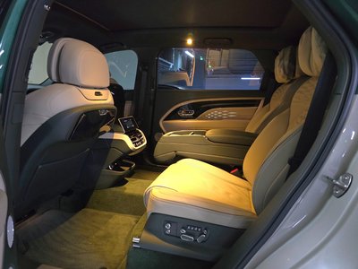 BENTLEY BENTAYGA - 9