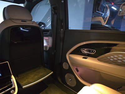 BENTLEY BENTAYGA - 10