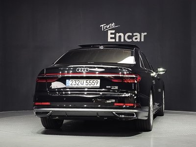 2021 AUDI A8 photo 4