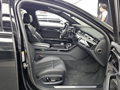 2021 AUDI A8 — миниатюра 17