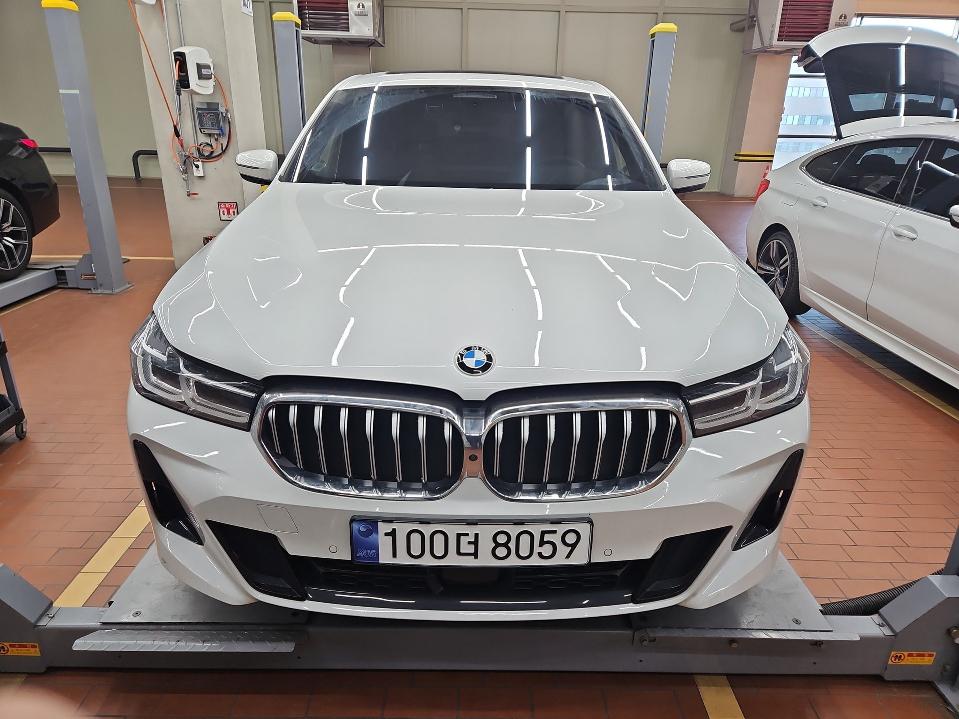 BMW 6 SERIES GT - View 1