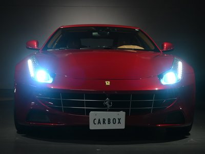 FERRARI FF - 6