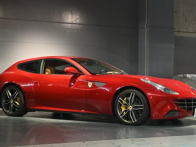 FERRARI FF - 2