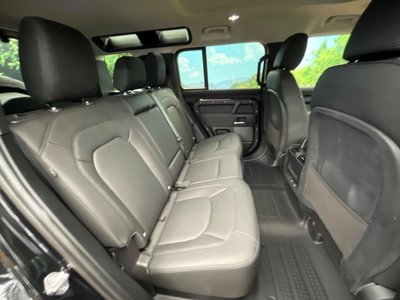 LAND ROVER DEFENDER - 9