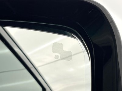 LAND ROVER DEFENDER - 6