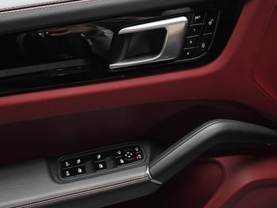 2019 Porsche CAYENNE — миниатюра 23