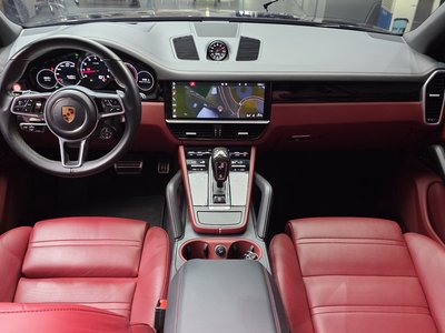 2019 Porsche CAYENNE photo 5
