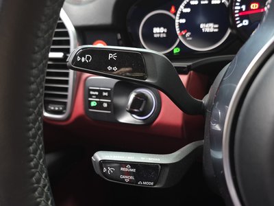 2019 Porsche CAYENNE — миниатюра 25