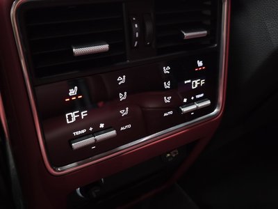 2019 Porsche CAYENNE — миниатюра 27