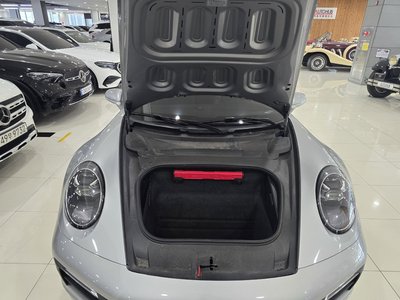 صورة 7 لـ 2024 Porsche 911