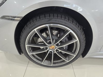 صورة 6 لـ 2024 Porsche 911