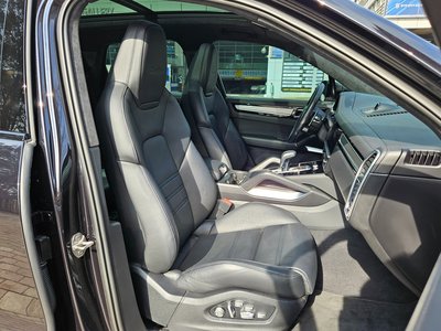 PORSCHE CAYENNE - 10