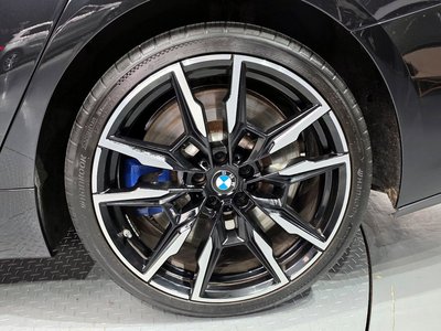 BMW 8 SERIES - 8